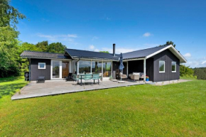 Beautiful Holiday Home Close To Ebeltoft,